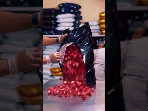 Freeze dried strawberries, crunch, tasty and healthy 😋