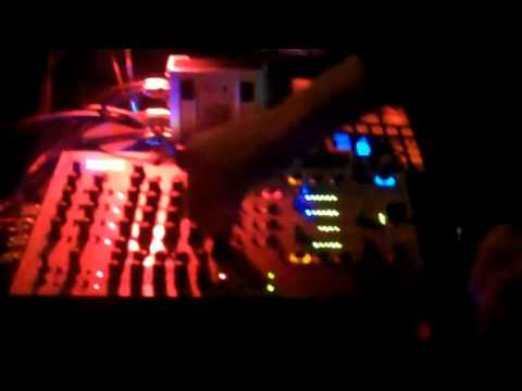 ONE RED LIGHT v.06 1/21/11 w/Raíz aka Acid Circus|Droid Behavior