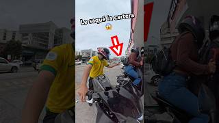 Le ABRÍ el BOLSO y le SAQUÉ la cartera #humor #motos #risas #bromas #bikers