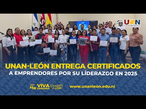 UNAN-León entrega certificados a emprendedores que participaron en capacitaciones.