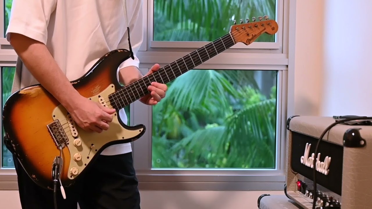 The sound of rain and guitar makes for perfect morning #johnfrusciante #stratocaster #meditation