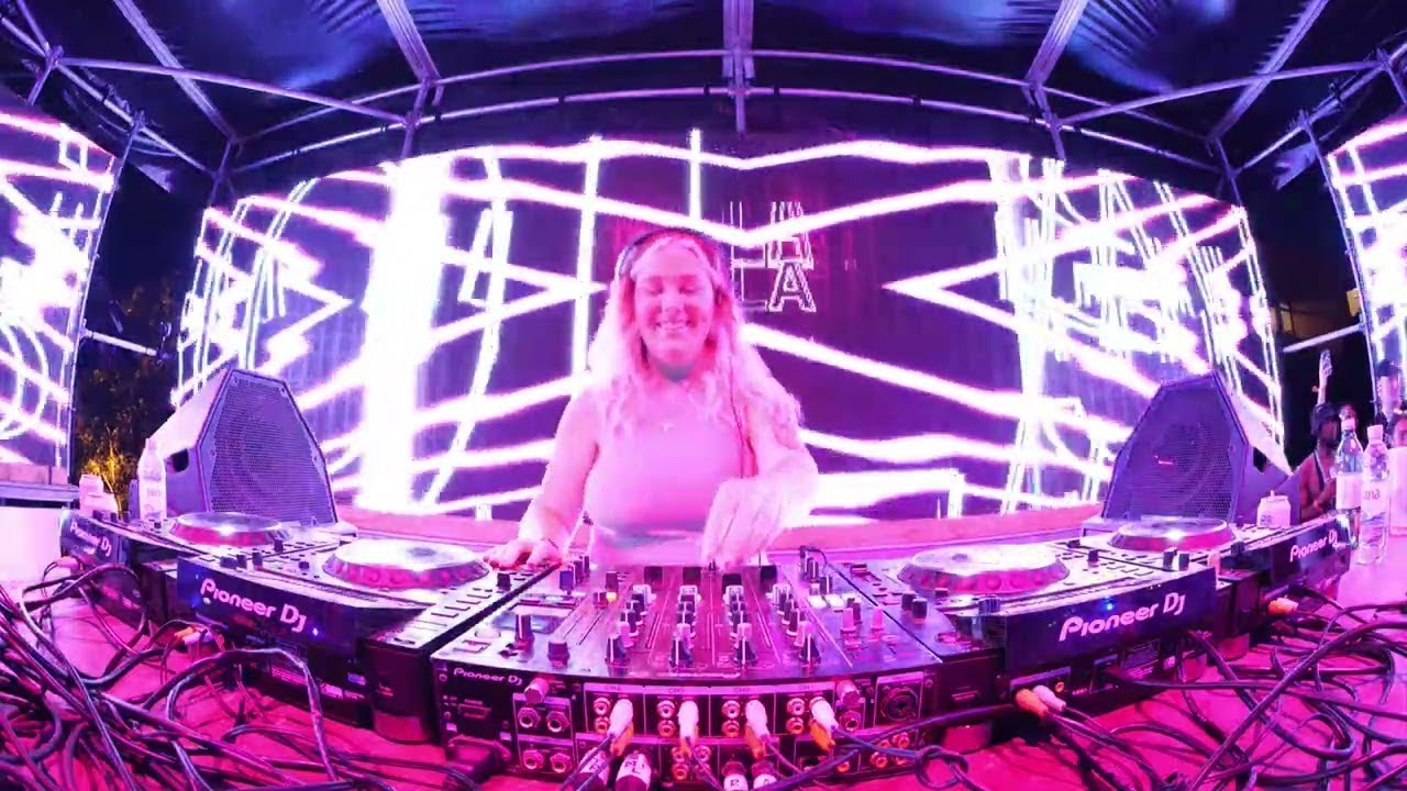 Solah + Emma B | Hospitality On The Beach 2023