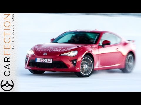 2017 Toyota GT86: Ice Drifting & First Impressions - Carfection