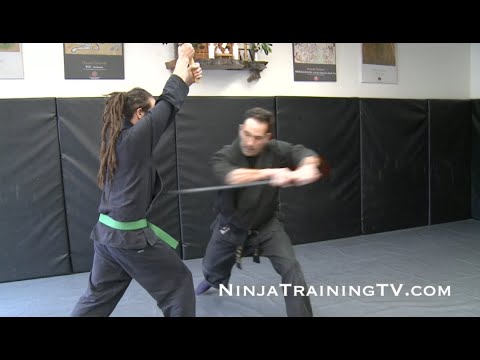 image-What type of sword do ninjas use?