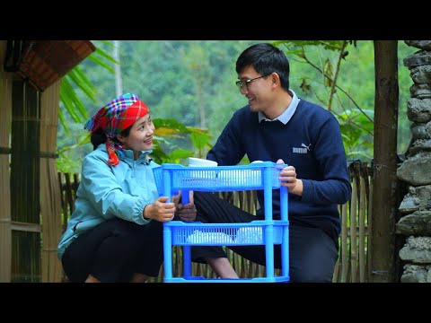 Quang cares for their home, from the walls to every bowl, bringing Linda simple and true happiness.