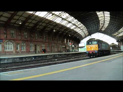 57004 & 20302 thrash under Bristol TM canopy    13/05/14