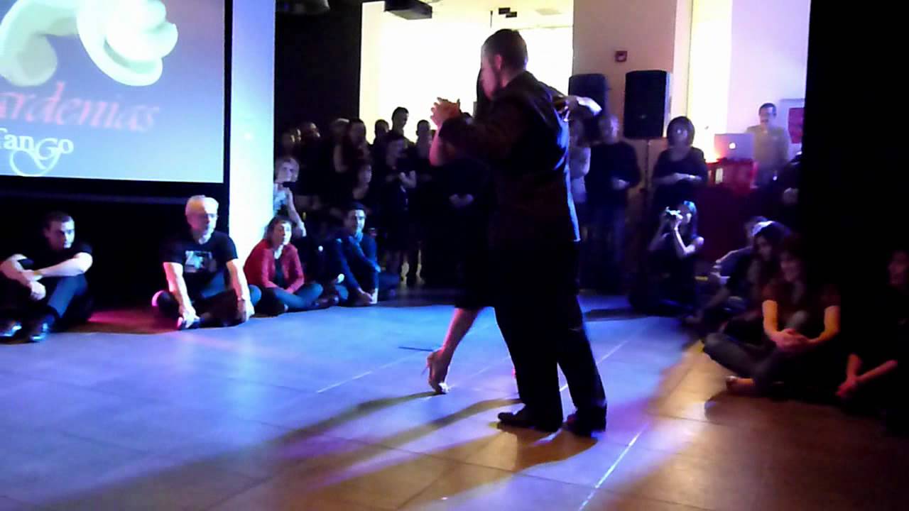 11 La Milonga del Patio presenta a Julián Vilardo y Tatiana Lopez Rodriguez "Estampa de Varón"