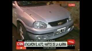 C5N - Sociedad: Vecinos atacaron un auto porque sono su alarma durante 36 horas (Parte 1)