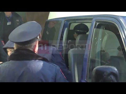 A1 Report - Skandali ne Gjykaten e Pukes 5 arrest me burg, 1 arrest shtepie