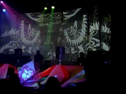 Noise Gust LIVE and EGNOGRA - VJ   at.Clubb Partita SHAMAN FILMS JAPAN TOUR 2008