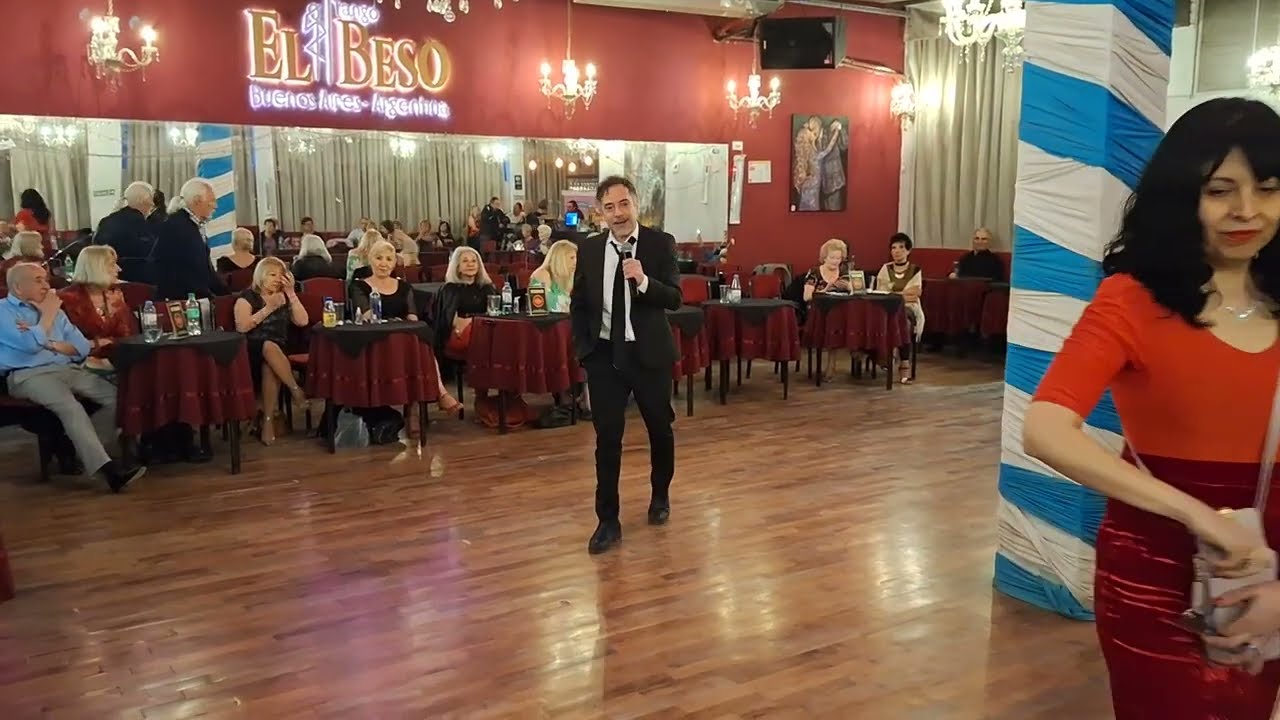 Tango live tango, Secret revealed cantante Mariano Montes en La milonga de Morocha Martinez. El Beso