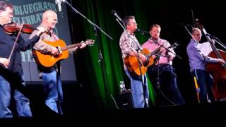 Lonesome River Band / Holding To The Right Hand