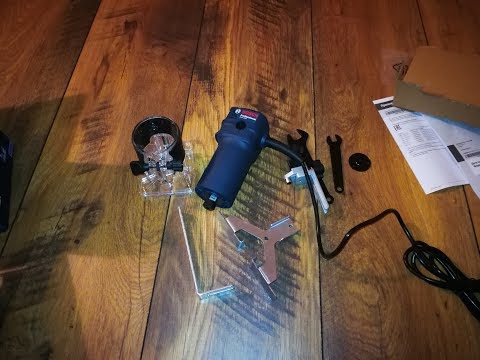 Bosch kantų freza GKF 550 550 W video
