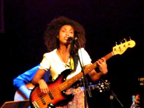 Esperanza Spalding - I Know You Know (2008,live) online metal music video by ESPERANZA SPALDING