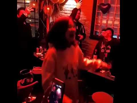 Sooyoung, Seohyun, Hyoyeon and Yuri Dancing to ITNW at SY's Birthday Celebration 10022018