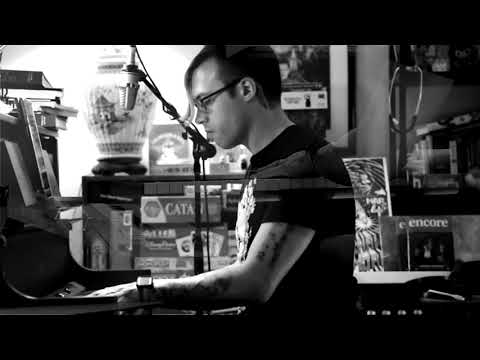 Free in the Knowledge (The Smile cover)