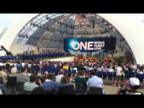 Festa para Papa em Milão