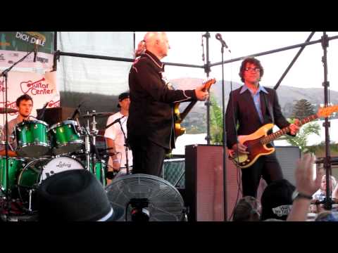 Dick Dale playing Johnny Cash in Ventura California