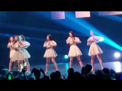 190126 Oh My Girl in Indio - Windy Day