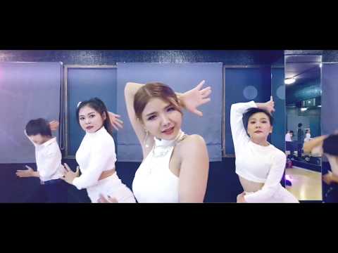 청하 (CHUNG HA) - "Snapping"  Dance Cover By Kung (Thailand)