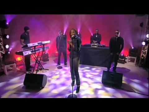 Estelle - Come Over [Performance On GMTV]