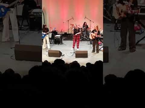 Abi, Katie, Iris and Tyan guitar madness 2019