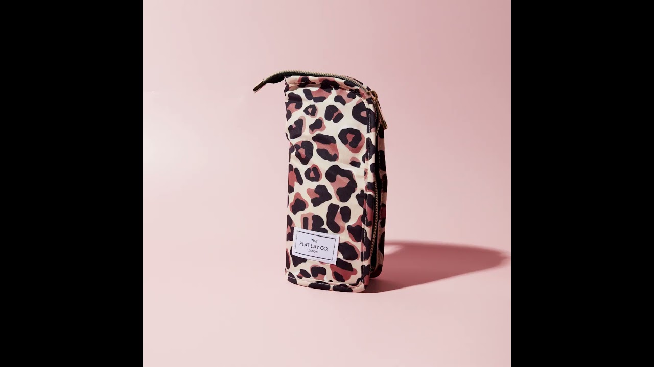 The Flat Lay Co. - Standing Brush Case in Leopard Print