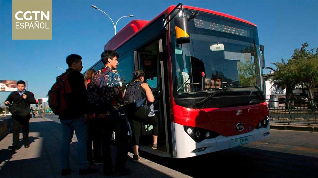 Chile apuesta por buses eléctricos chinos y digitalización para renovar su movilidad