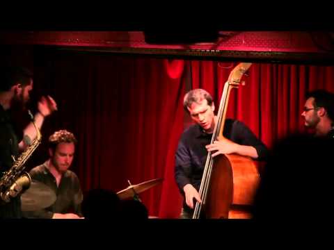 Walking Distance - Dewey Circle/Willoughby Greene [Live at Cornelia Street Cafe]