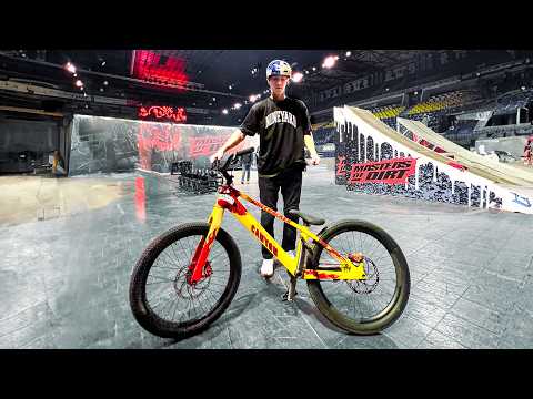 Fabio Wibmer and Danny MacAskill  (Backstage)