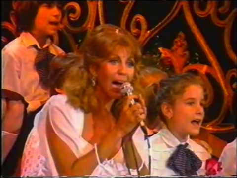 Csongrádi Kata:(E) Áldj meg engem!-Bless me my Lord!-Segne mich mein Herr!-Bendíceme Señor!