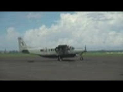 Search for 6 missing in plane wreck