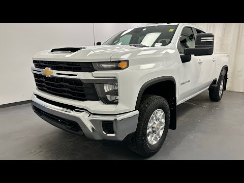 2024 Chevrolet Silverado 3500HD 4WD Crew Cab Standard Box LT in White for sale at Davis GMC Buick Lethbridge in Lethbridge, AB