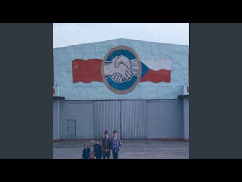 Sovětské trosky (feat. Vanria)