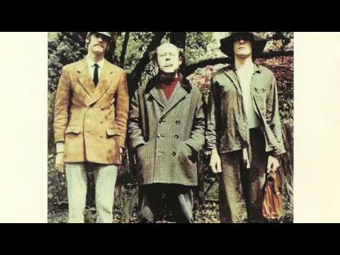 Giles, Giles & Fripp - A Tremolo Study in a Major (Spanish Suite)