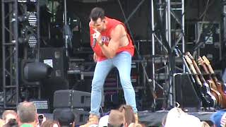 Russell Dickerson -  Blue Tacoma @ Country USA 2018