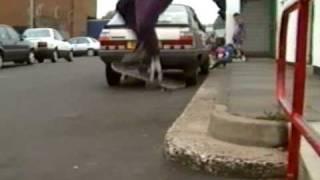 preview picture of video 'Muska double flip in Larne ('94)'