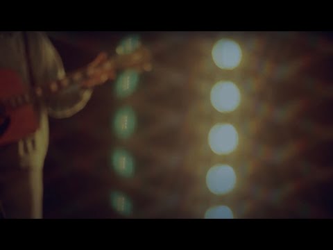 'Colour Of The Rain' by Oisin Leech [Official Performance Video] -Feat. Steve Gunn and Tony Garnier.