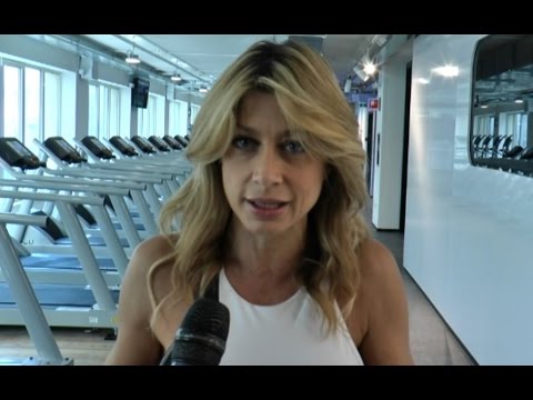 Napoli - Maddalena Corvaglia inaugura la palestra McFIT (31.12.15)