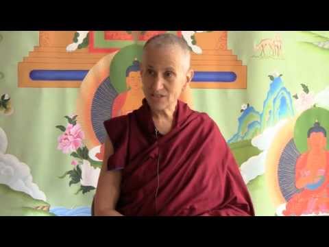 4-6-11 True Generosity of Las Patronas - BBCorner