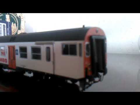 Carrozza pilota passante MDVC livrea pubblicitaria KIMBO