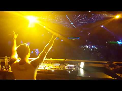 Hassan Jewel @ Crobar PLaying Body of Control