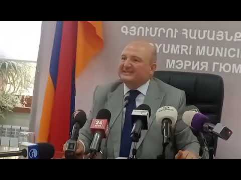 Առնվազն ծիծաղելի է, որ իմ տարիքի մարդը գա, վարչապետ դառնալ ուզի