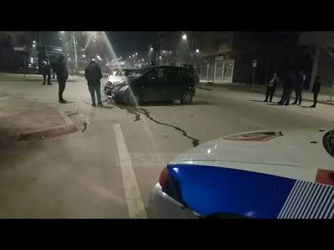 Korçë/ Dy persona të plagosur nga përplasja e makinave