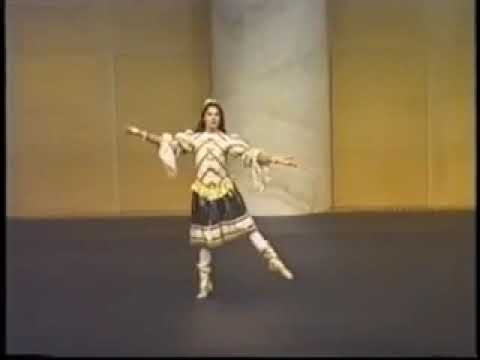 Les Danses du Roi   Entree d'Apollon de Lully