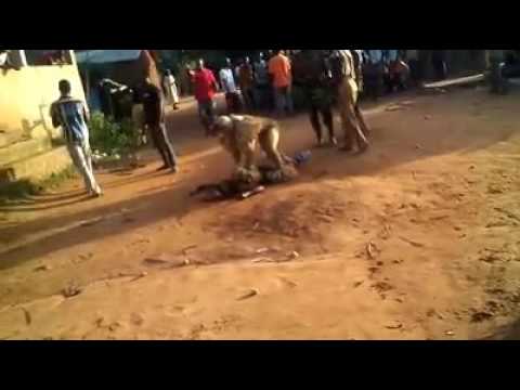 La danse des hommes panthère a bohinou dans la sous préfecture de dania