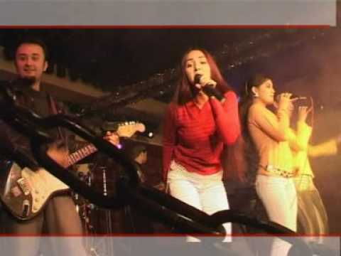 THree uzbik Girls singing   Beatiful  Song