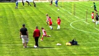 preview picture of video 'PERNES LES FONTAINES (Foot) - U9 - 11/06/2011 - Espérance Pernoise'