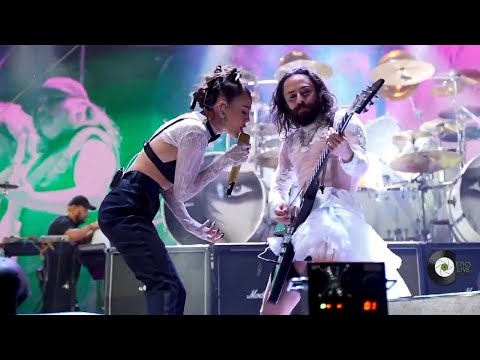 Moderatto ft. Danna Paola - Sólo quédate en silencio | Tecate Pa'l Norte 2022 (Sorpresa)