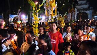 preview picture of video 'Wax Castle Procession, Wat Ong Teu, Vientiane, Laos part 6'
